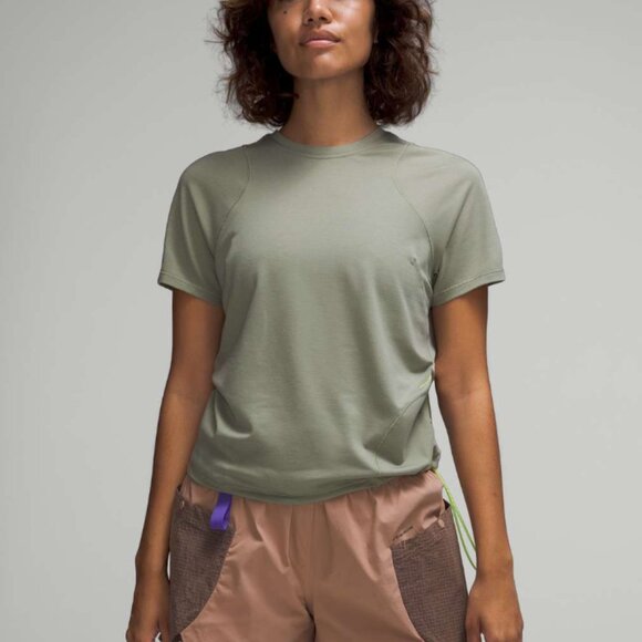 Lululemon Lightweight Cinched Hem Hiking T-Shirt Laurel Green Size Small - Picture 1 of 5
